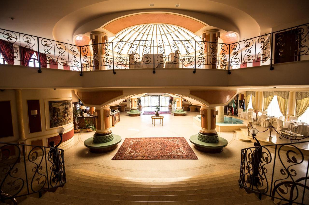 Parco Dei Principi Hotel Roccella Ionica Exteriör bild