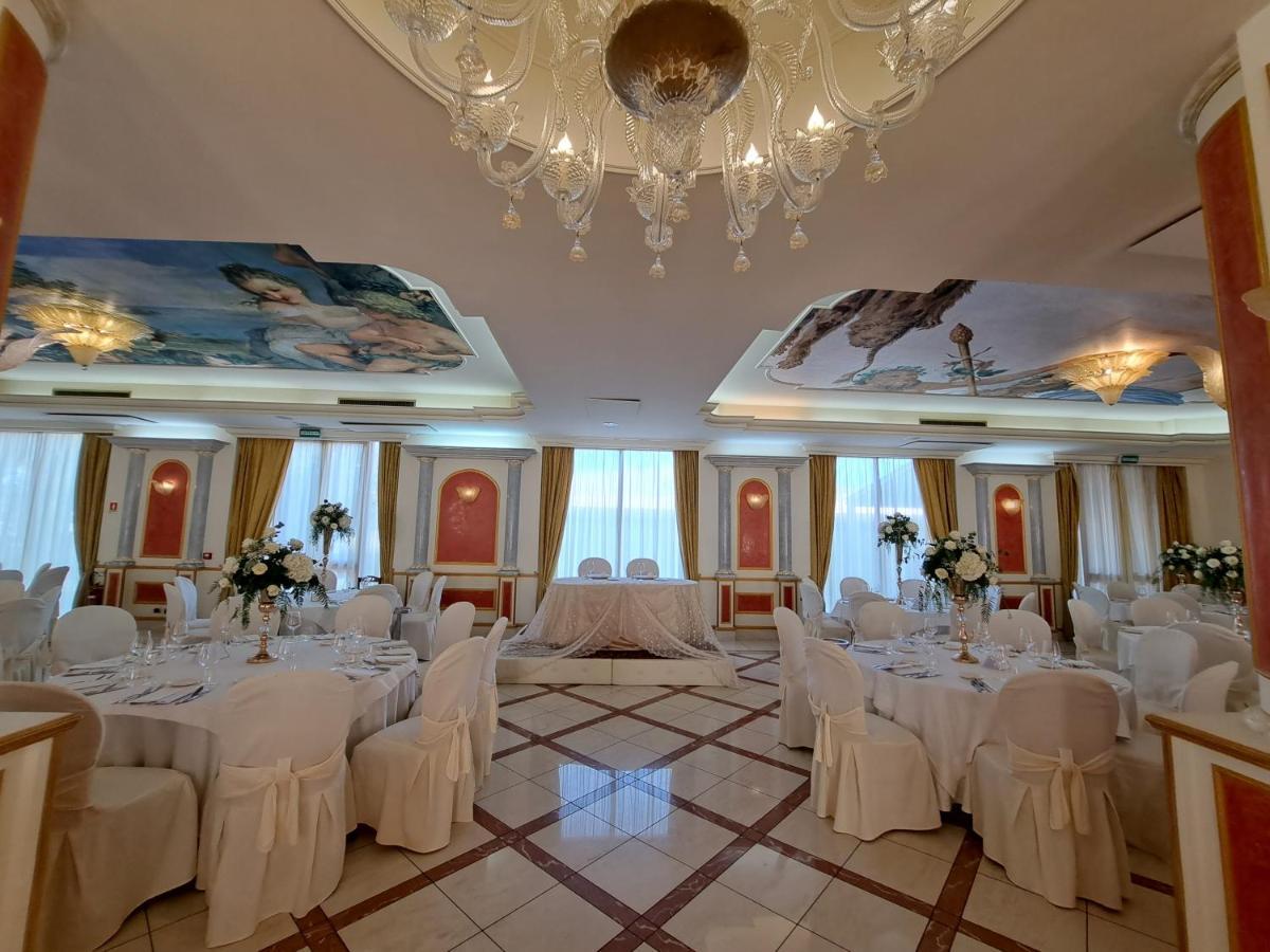 Parco Dei Principi Hotel Roccella Ionica Exteriör bild